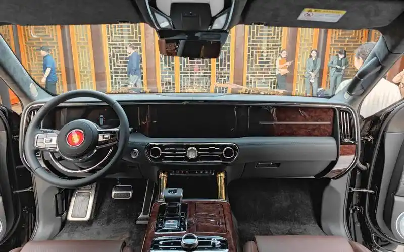 全新红旗ls7发布,内饰古典,配4.0t动力,100万起能成爆款?