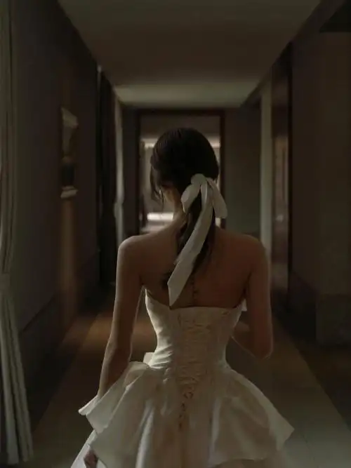 背影杀新娘正面更惊艳慢门带来的一种情绪