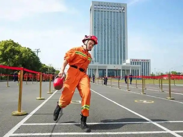消防体能:5×40米搬运重物折返跑训练要点,防伤方法