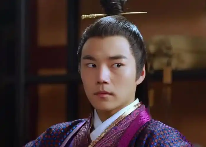 郑平君饰殷郊(陈慧楼版《封神榜》)周国盛饰殷郊(蓝天野版《封神榜》