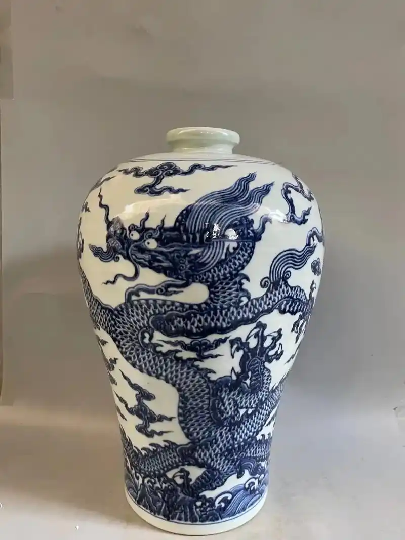 明永乐青花龙凤纹梅瓶.#收藏爱好者 #明清瓷器 #让文物抖起 - 抖音