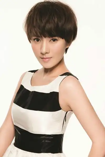 /p> p data-id="go14dkxunr">2009年,杨祖青出演个人荧幕处女作《 a