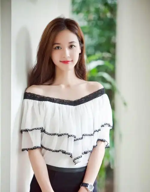 吴佳尼吴佳尼是家喻户晓的美女演员,主演了《出水芙蓉》《郎才女貌》