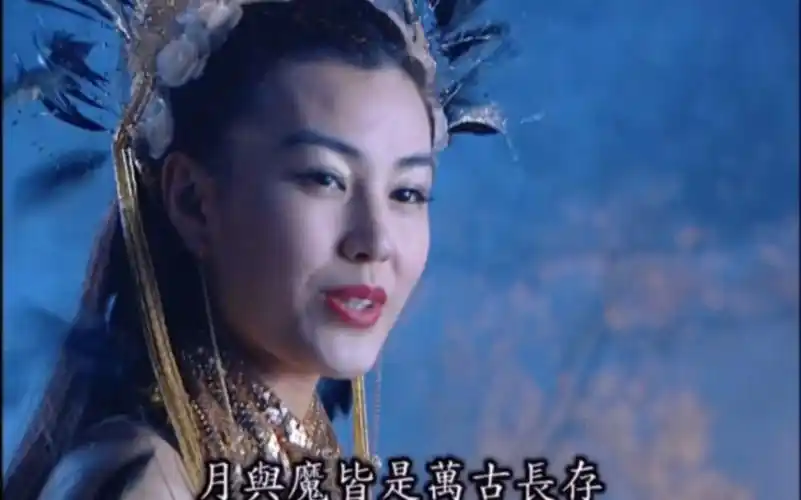 谁能想到这样妖娆妩媚的朱晏,竟然是军人出生.