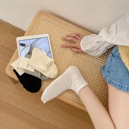 白色袜子女中筒袜春夏季纯棉简约纯色运动韩国日系卷边黑色短筒袜