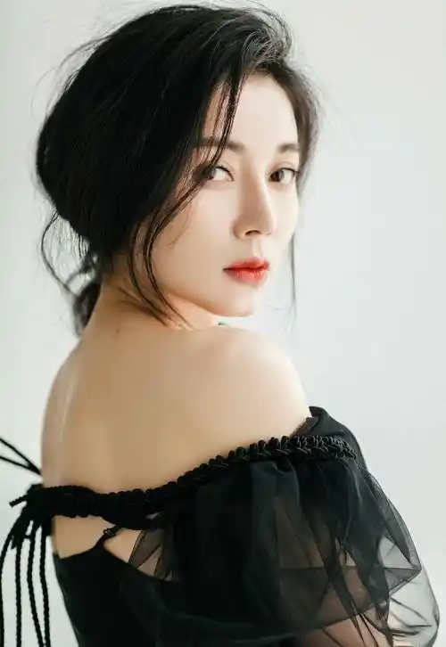 靠着《武林外传》火遍大江南北,如今成为女配年龄成谜_刘敏_明星_实力