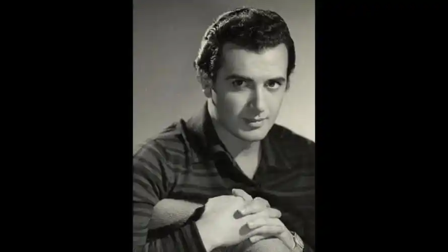 当伟大的男高音弗兰克科莱里francocorelli演唱男中音时米尔恩斯和