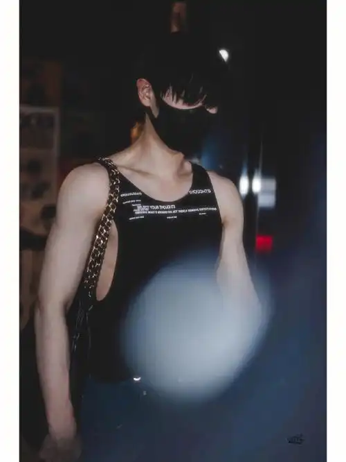 高卿尘  #肌肉  #锁骨  #身材  #理想身材