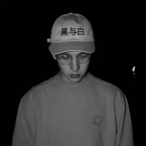 无情无义帅酷白与黑男孩子头像