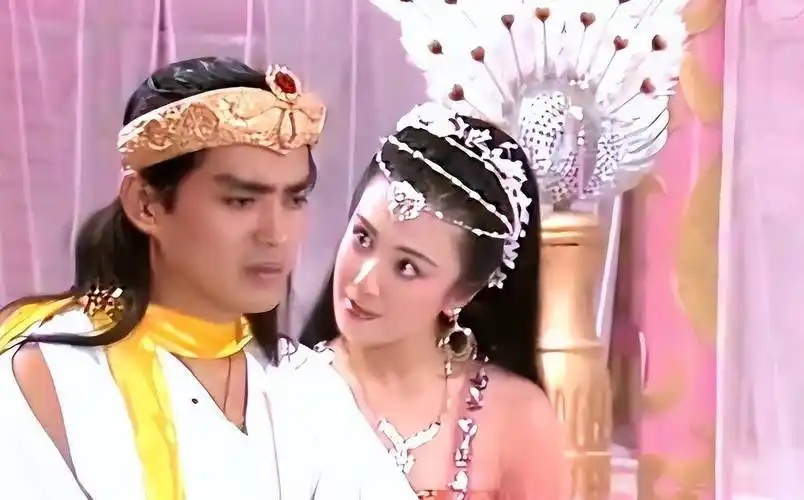 32年后看《封神榜》,竟被王后徐娅惊艳到,高颜值不逊色女主傅艺伟