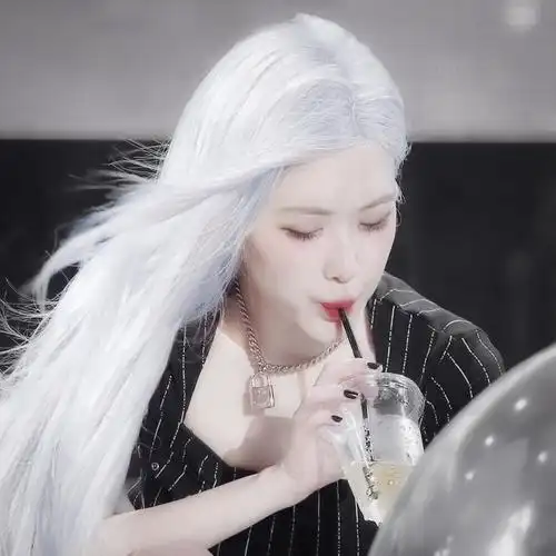 *蓝与黑 *朴彩英 firstlove_rose