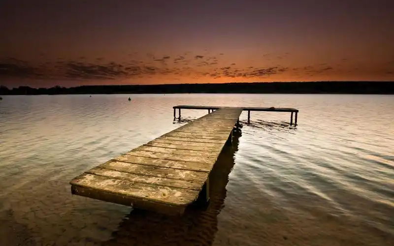 本本啦壁纸 | 每日壁纸 | 14寸高清笔记本电脑桌面壁纸 | 美女壁纸