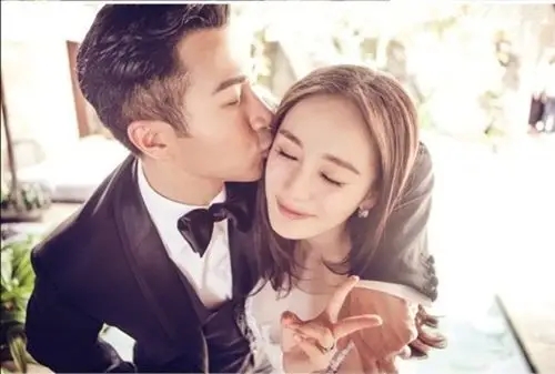 【图】杨幂和刘恺威亲嘴照激情满满 二人疑好事将近