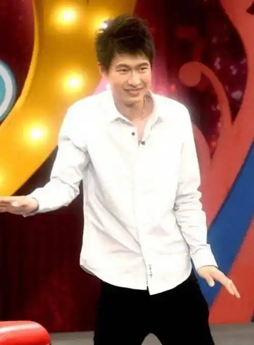 "富二代"刘云超:12年前舌战24位女嘉宾,一夜成名后如今怎样了_马诺