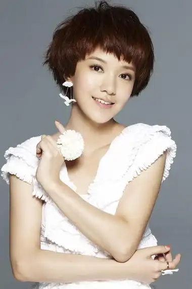 刚出道时的郭采洁