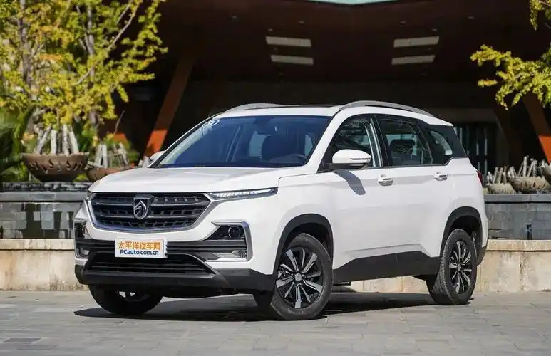 版点击产看宝骏530车系详情乘坐空间宝骏530七座版的轴距达到了2750mm