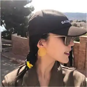 高冷墨镜霸气女生头像爱上这种超拽范的女人