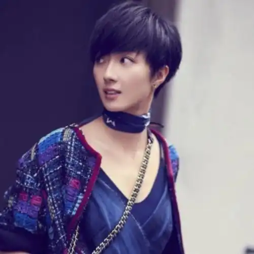 撞脸桂纶镁的柯佳嬿美在哪里