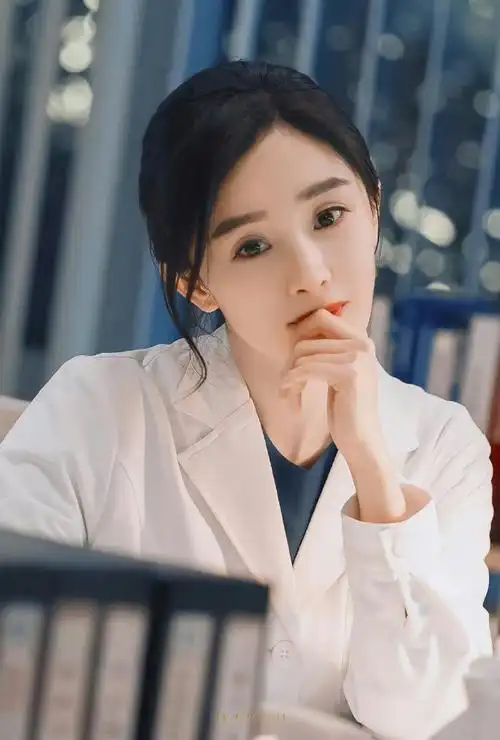 谢谢你医生开播一周年##杨幂