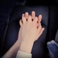 情侣手拉手头像大全点击鼠标右键下载