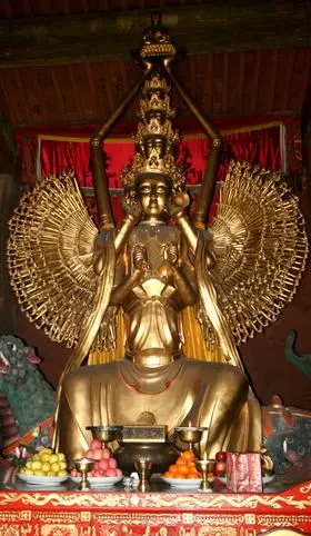 折叠编辑本段文殊道场 五台山 传为文殊菩萨显灵说法道场的五台山,居