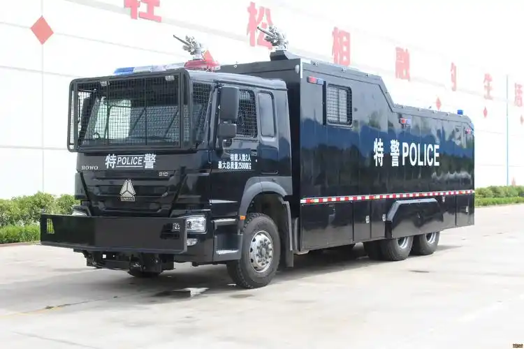 江西省2019公安特巡警实战汇报演练格仑特多款特种车现场保障