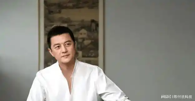 李亚鹏另类哭穷让人大开眼界, 明明是富人操作, 偏要扯着嗓子哭穷