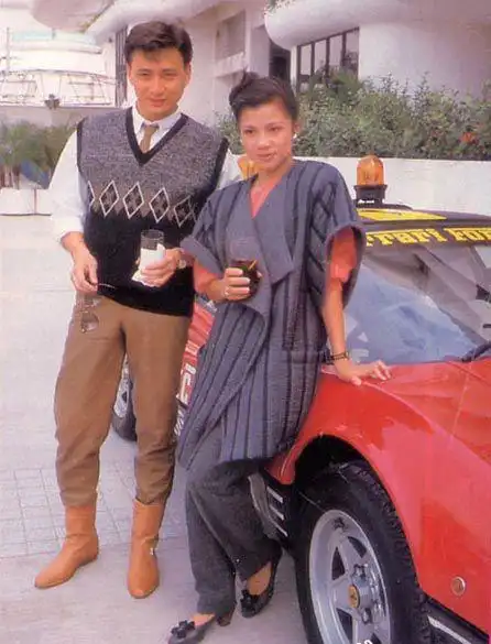 翁美玲旧事:登台演唱完顺便和男友去旅游,真是工作拍拖两不误_网易