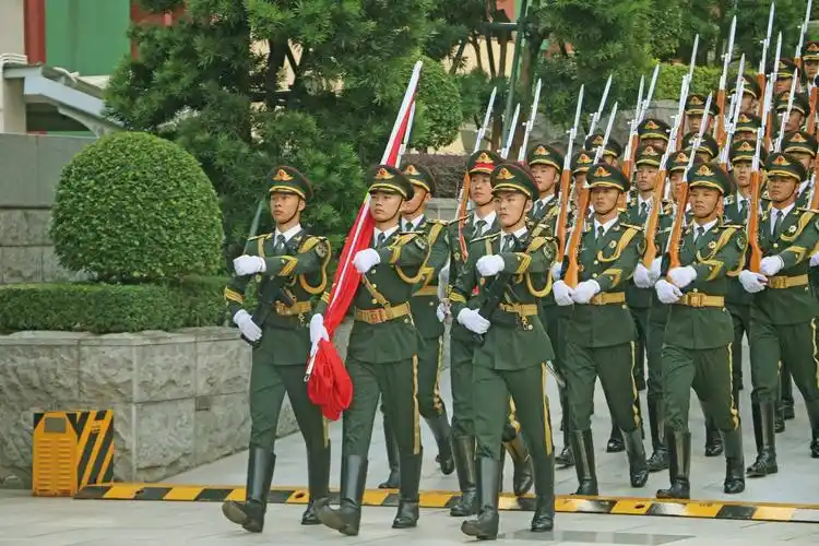 驻澳部队举行升国旗仪式