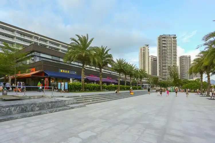 庭院叠墅(3 1房) 写美篇小径湾外景 一,客房详情 房型:3 房 2厅2卫1厨