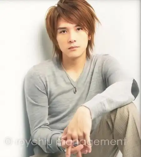 为大渣男邱泽发一帖,仅看颜