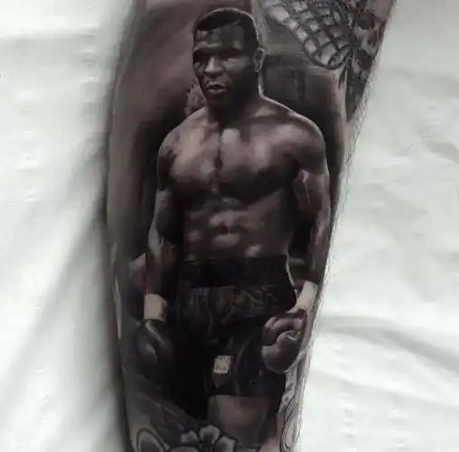 一代拳王泰森纹身