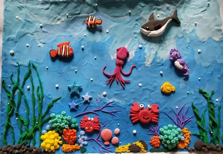 超轻黏土展示出的海底世界,绚烂而美丽,你找到海底总动员主角了吗?