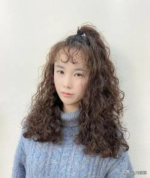 元旦烫发精选保暖小卷蓬松时尚真洋气头发细软女性最适合