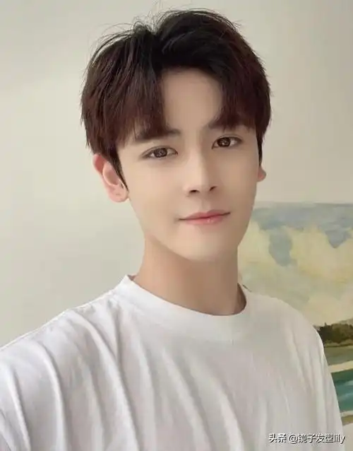 好看又符合学生标准的发型(13款很适合大学生的发型)(1)