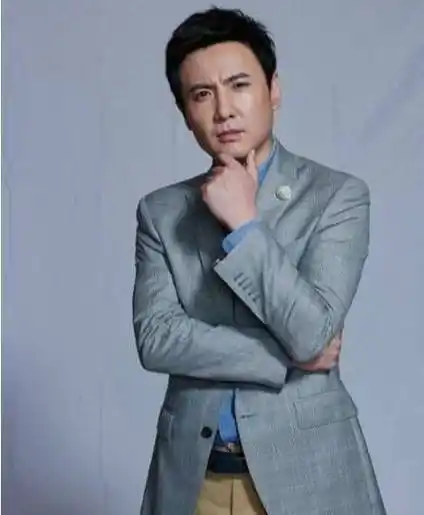 曾军艺校草——沈腾_分界线_时候_眉毛