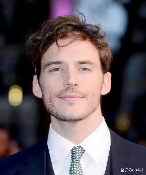 36岁的英国男演员 sam claflin 竟成了胡渣大叔,保鲜能力不强?