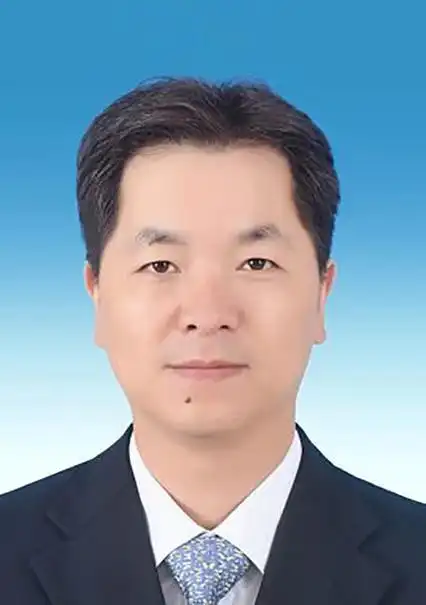 中共党员,省委党校研究生学历,现任三明市人民政府党组成员,副市长