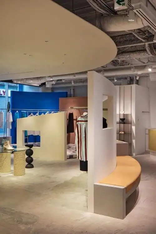 韩国服装店面装修风格图片韩国风服装店装修风格