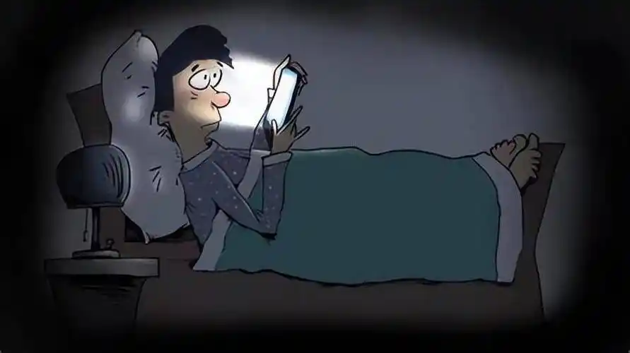 关灯玩手机视力健康的隐患