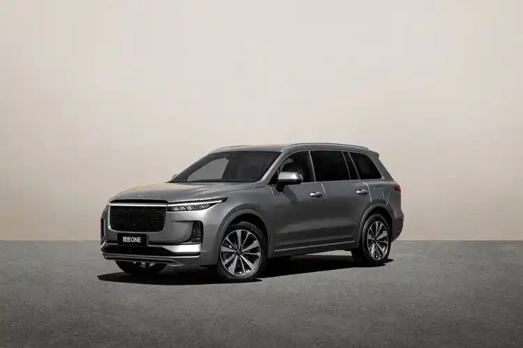 3月23日上午,理想汽车官方宣布,旗下的理想one价格将进行上调,从4月1