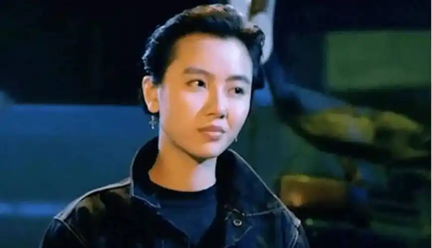 短发女神袁洁莹,被黄百鸣力捧,因身体原因错过"赵敏"成遗憾