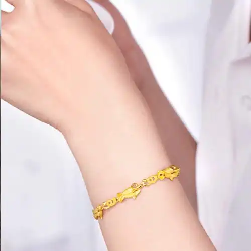 周大福 优雅美丽郁金香足金黄金手链女款