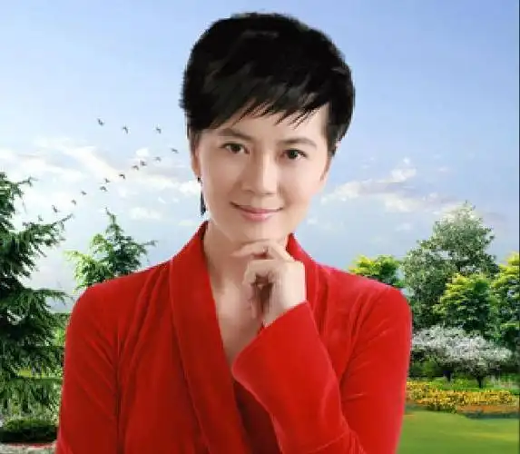 央视三大美女主持人, 个个来头不简单, 被查后去向成迷