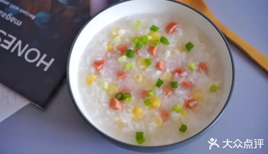 简单美味早餐火腿玉米粥