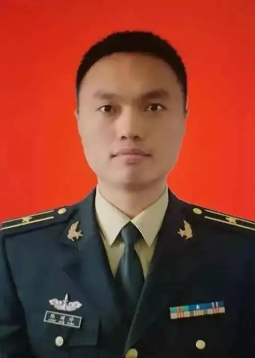 我的军功章有你的一半_丈夫