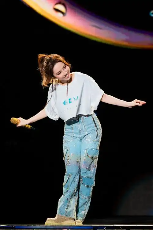 邓紫棋iamgloria世界巡回演唱会