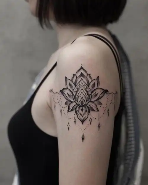 大臂黑灰梵花纹身图案