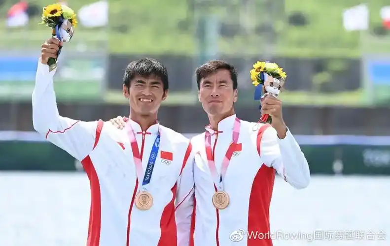 刘治宇,张亮创造中国历史,08detlev seyb/myrowingphoto.com