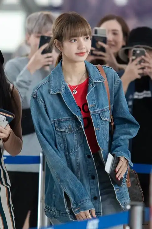 blackpink lisa